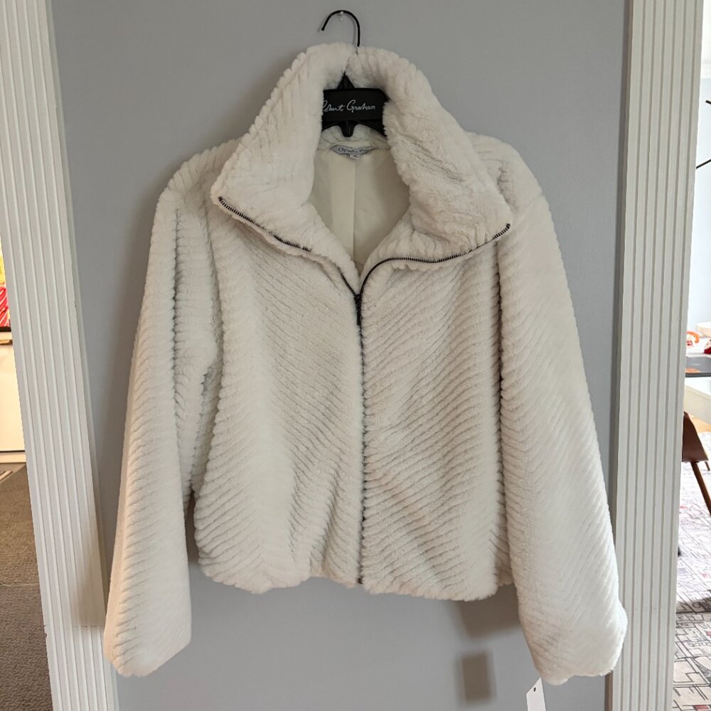 NEW WITH TAGS!!! Ophelia Roe Super Cute Faux Fur Jacket. Never Worn - Size Med